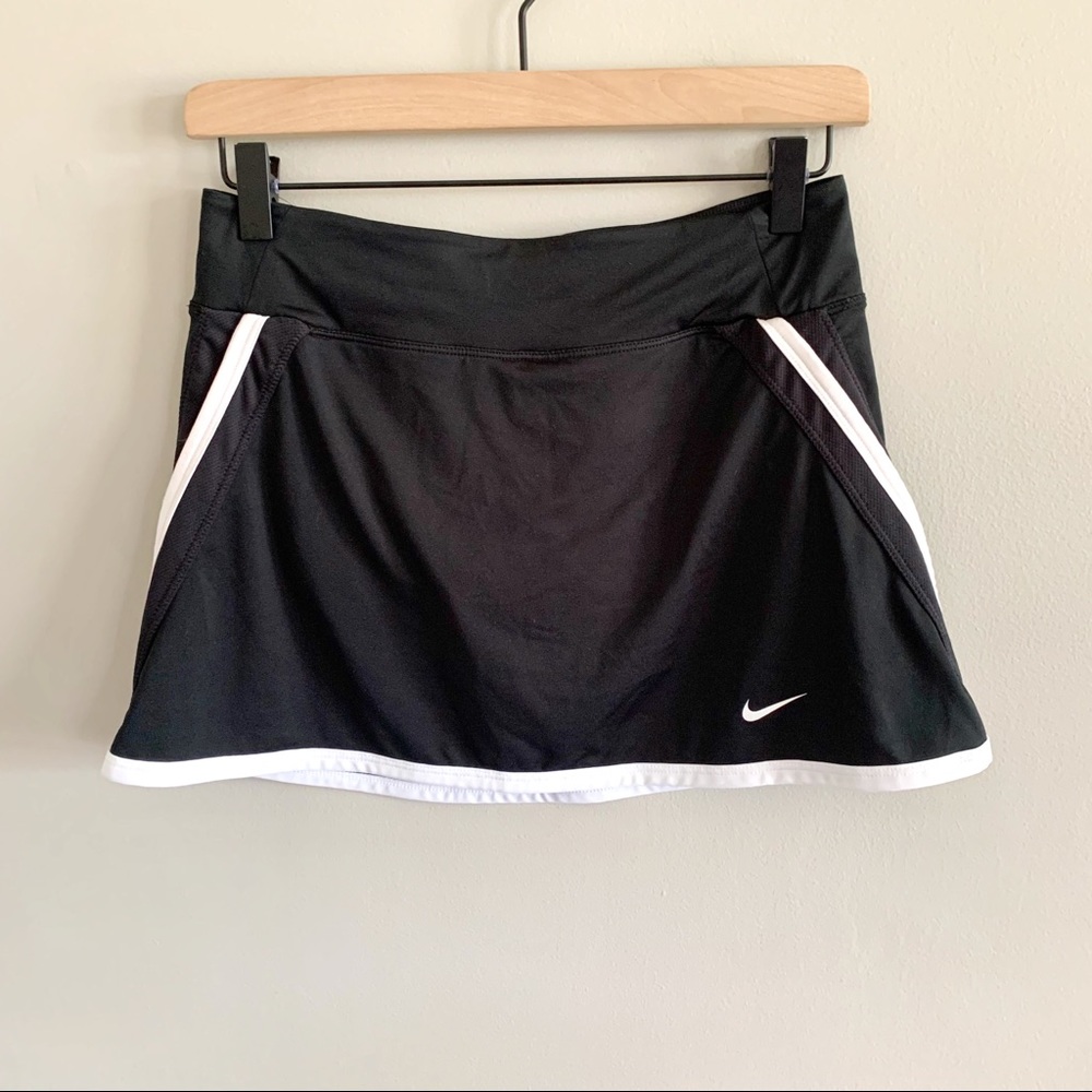 Nike • black fitness tennis skirt